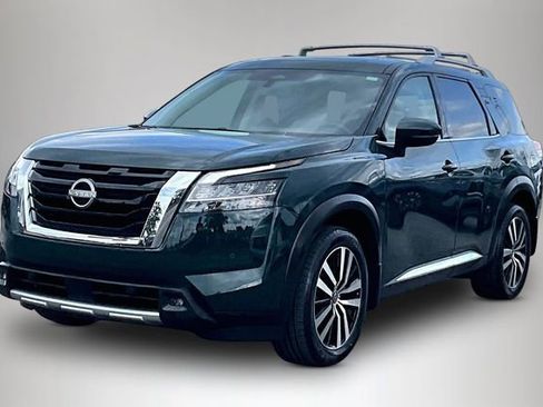 Certified 2024 Nissan Pathfinder Platinum FWD image 2