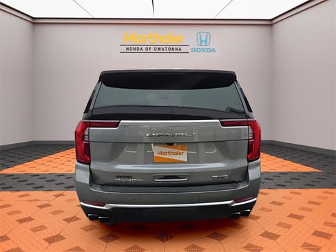 Used 2025 GMC Yukon XL Denali image 4