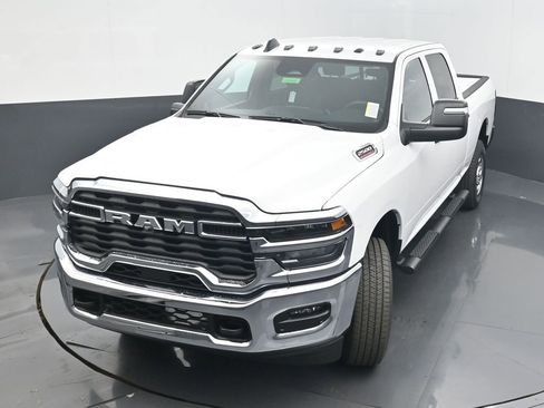 New 2026 RAM 2500 Tradesman AWD/4WD image 38