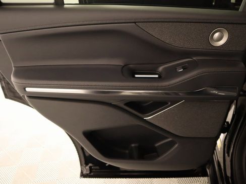 New 2025 Lincoln Navigator Reserve w/ Jet Appearance Package AWD/4WD image 18