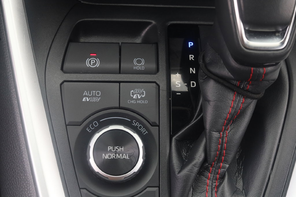 Used 2024 Toyota RAV4 SE AWD/4WD image 25