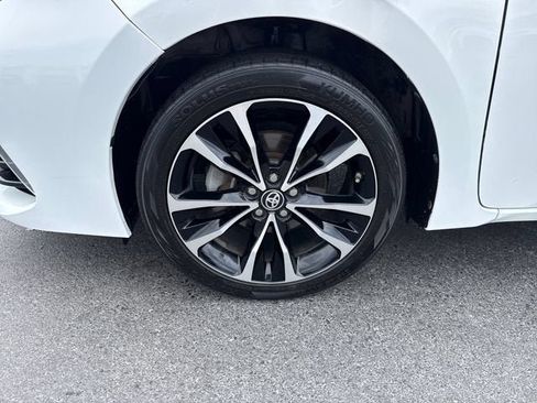 Used 2018 Toyota Corolla SE FWD image 9