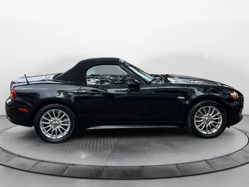 Used 2017 FIAT 124 Spider Classica image 3