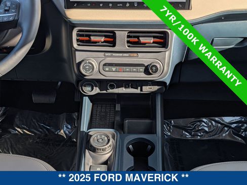 Certified 2025 Ford Maverick Lariat w/ 4K Tow Package image 24
