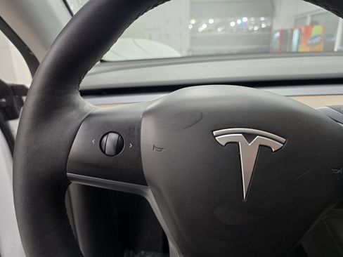 Used 2023 Tesla Model Y Long Range image 20