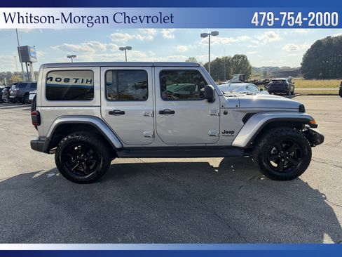 Used 2021 Jeep Wrangler Unlimited Sahara image 5