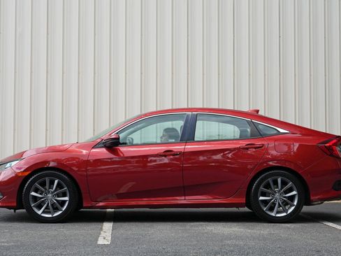 Used 2019 Honda Civic EX image 8