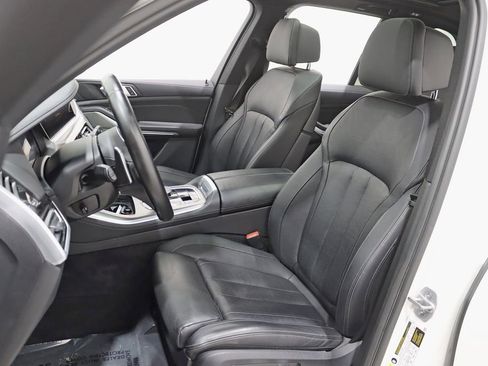 Used 2022 BMW X5 M50i AWD/4WD image 28