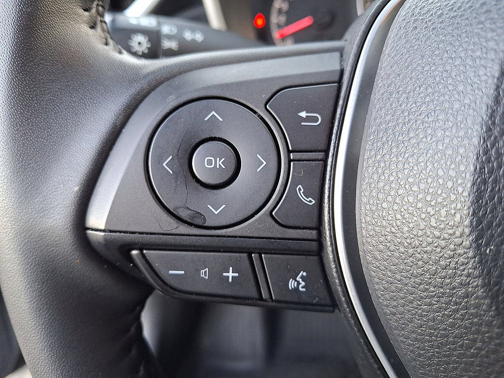 Used 2022 Toyota Corolla SE w/ SE Preferred Package FWD image 23