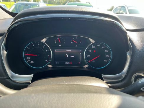 Used 2023 Chevrolet Traverse LT FWD image 15