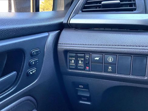 Used 2022 Honda Odyssey EX-L image 32