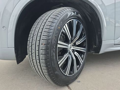 Certified 2025 Volvo XC90 B6 Plus image 37