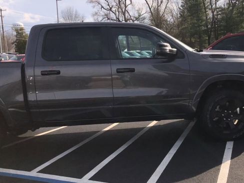 New 2026 RAM 1500 4x4 Crew Cab image 9