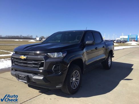 Used 2025 Chevrolet Colorado LT w/ Advanced Trailering Package image 8