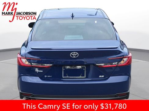 Used 2026 Toyota Camry SE FWD image 11