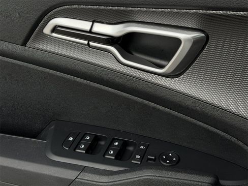 Used 2024 Kia Sportage LX image 22