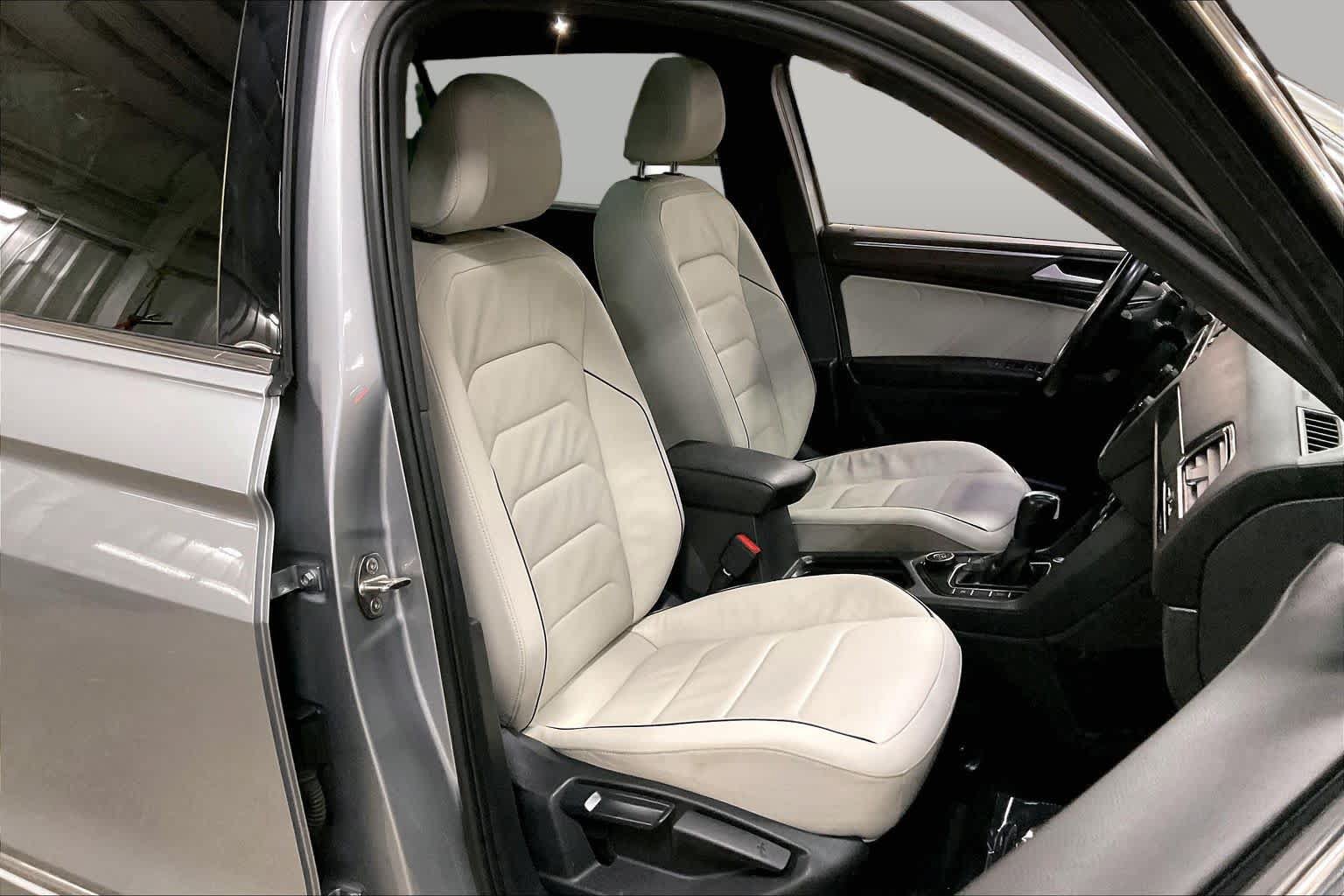 Used 2020 Volkswagen Tiguan SEL Premium R-Line AWD/4WD image 9