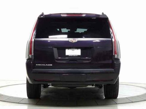 Used 2018 Cadillac Escalade ESV Platinum image 5