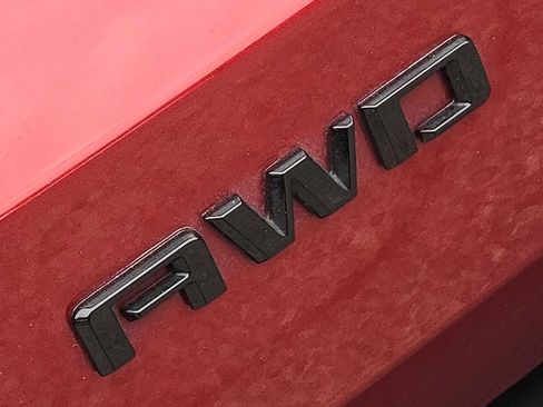 Certified 2025 Chevrolet Traverse Z71 w/ Driver Confidence Package image 10