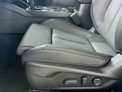 New 2026 Subaru Outback Touring AWD/4WD image 18