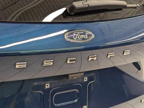 Used 2020 Ford Escape SE image 33