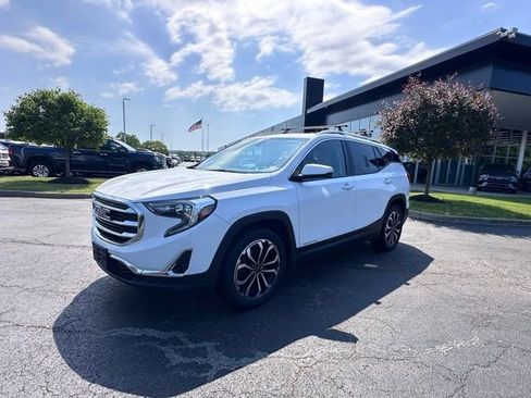 Used 2019 GMC Terrain SLT w/ Preferred Package FWD image 4