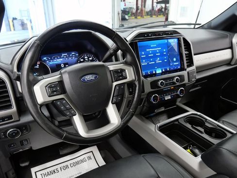 Used 2022 Ford F250 Lariat w/ Black Appearance Package AWD/4WD image 12