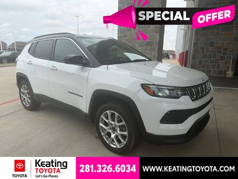 Used 2025 Jeep Compass Limited AWD/4WD image 1
