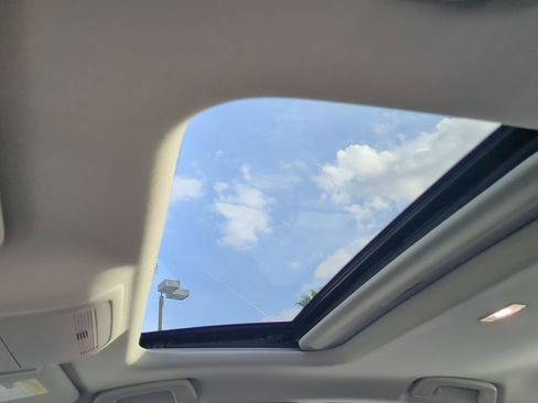 Used 2025 MAZDA MAZDA3 2.5 Turbo Sedan w/Premium Plus image 18