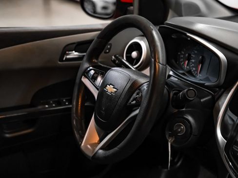 Used 2018 Chevrolet Sonic LT FWD image 14