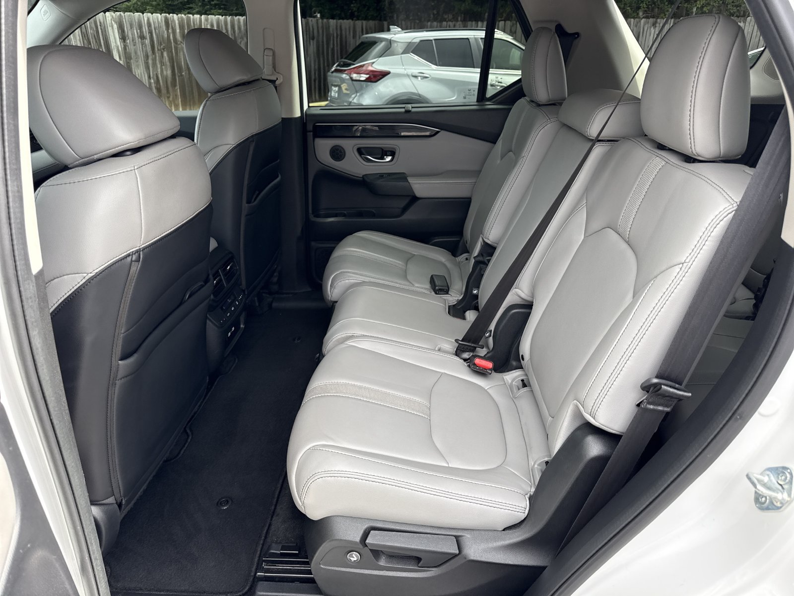 Used 2023 Honda Pilot Touring image 10