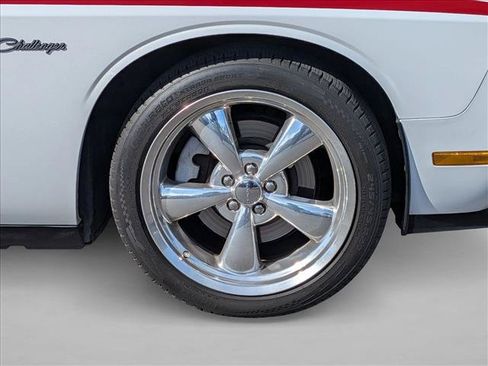 Used 2012 Dodge Challenger R/T RWD image 20