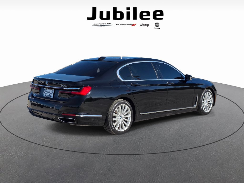 Used 2020 BMW 740i w/ Premium Package RWD image 5