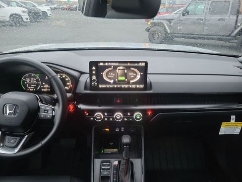 Used 2025 Honda CR-V Sport Touring image 19