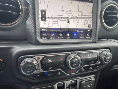 Used 2023 Jeep Wrangler Unlimited Sahara AWD/4WD image 12