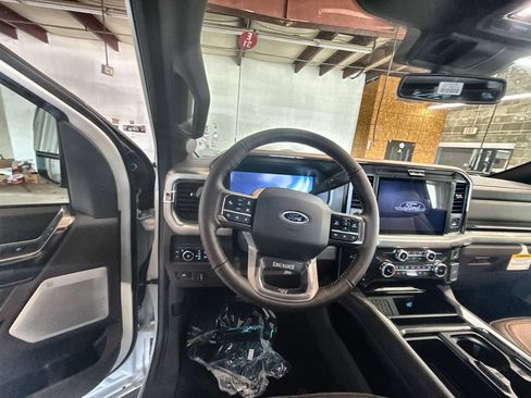 New 2026 Ford F250 King Ranch w/ Chrome Package AWD/4WD image 11