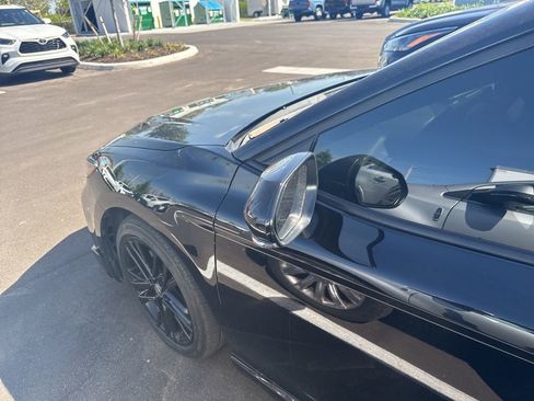 Used 2025 Toyota Camry SE w/ Convenience Package image 9