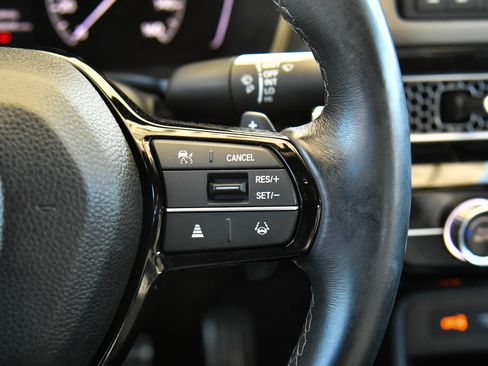 Used 2023 Honda Civic Sport image 28