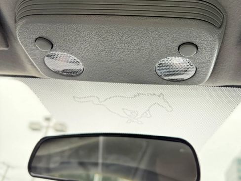 Used 2009 Ford Mustang Premium RWD image 17