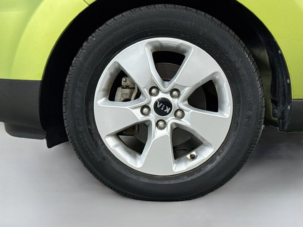 Used 2019 Kia Soul FWD image 12
