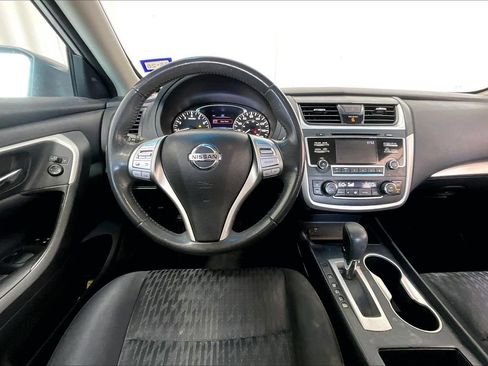 Used 2017 Nissan Altima 2.5 SV FWD image 14
