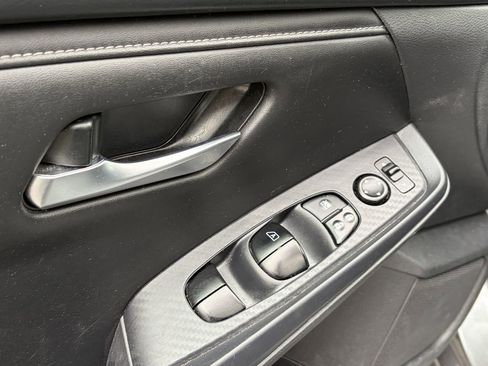 Used 2024 Nissan Sentra SV image 24