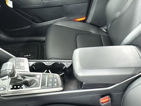 Used 2026 Kia Sportage EX image 34