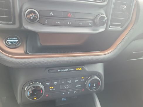 Used 2022 Ford Bronco Sport Outer Banks w/ Tech Package AWD/4WD image 29