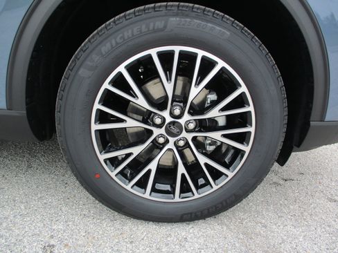 New 2025 Ford Escape Plug-in Hybrid image 9