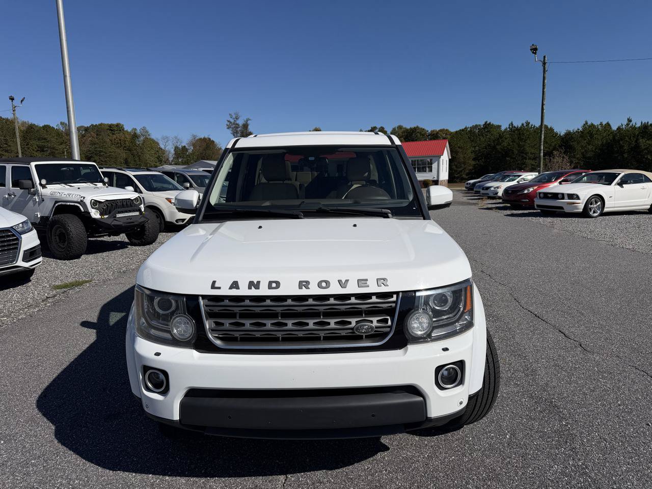 Used 2015 Land Rover LR4 HSE AWD/4WD image 2