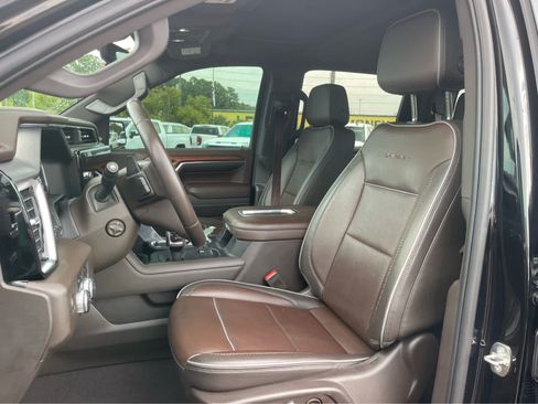 Used 2022 GMC Sierra 1500 Denali w/ Denali Reserve Package AWD/4WD image 12