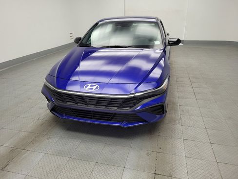 Used 2025 Hyundai Elantra Sport FWD image 15
