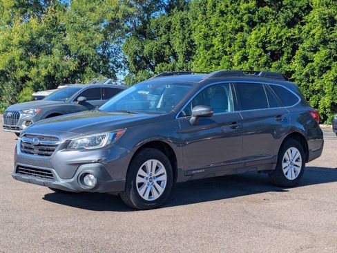 Used 2019 Subaru Outback 2.5i Premium image 7