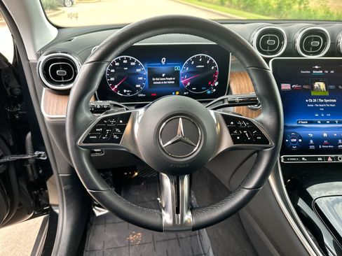 Used 2024 Mercedes-Benz GLC 300 image 25